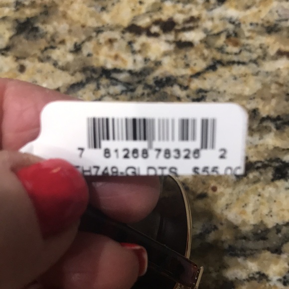 NWT Tahari  gold tone & Tortoise tone Sunglasses - Picture 7 of 7